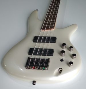 6 cordes de bois d'érable Headless guitare électrique de voyage - Chine  Guitare électrique et Headless guitare basse prix