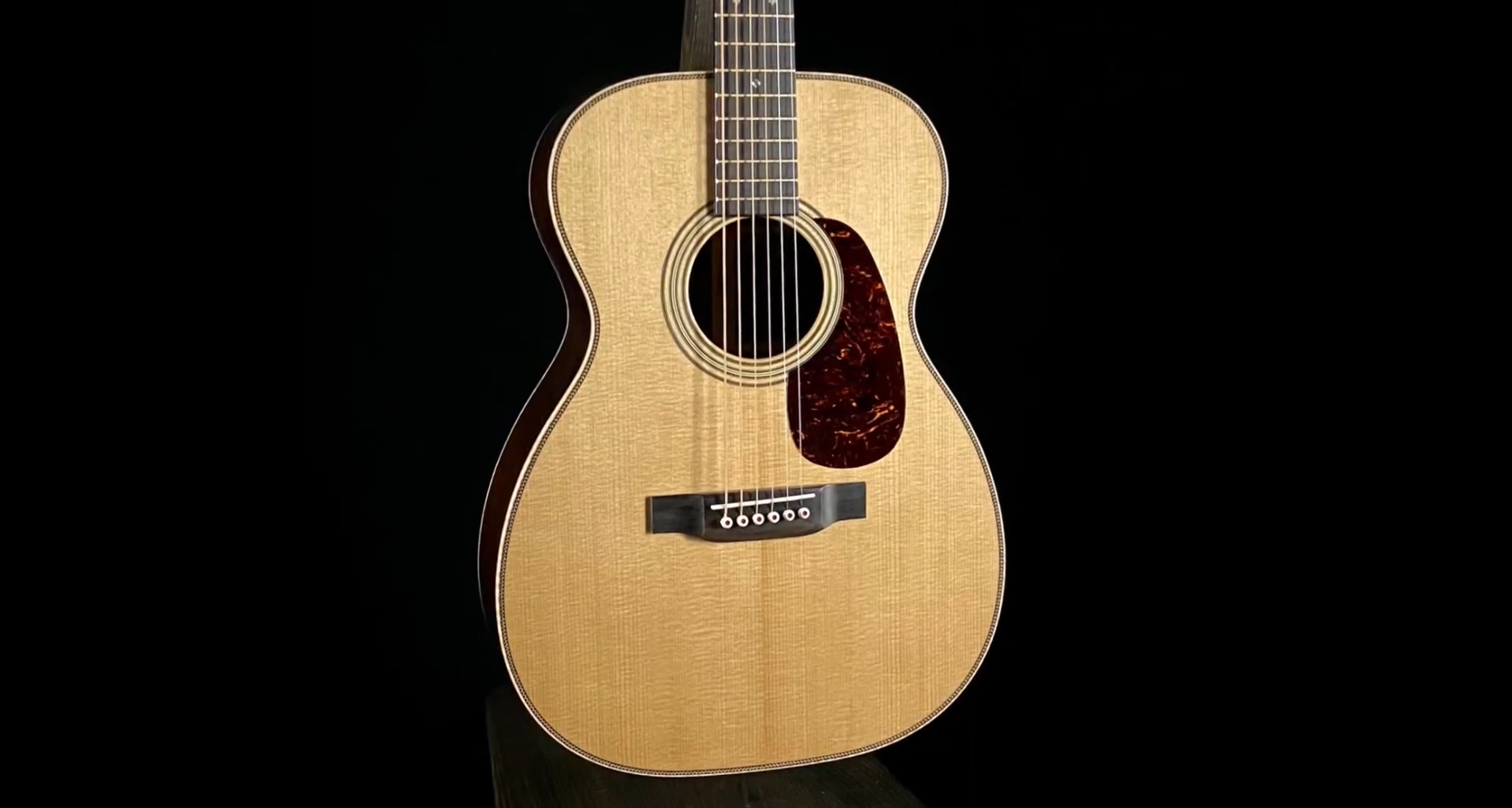 MARTIN 000-28 MODERN DELUXE