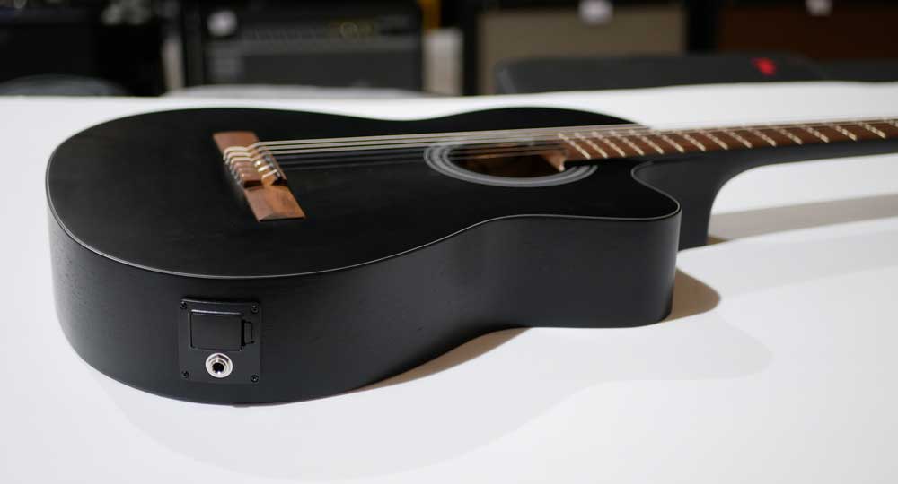 GEWA STUDENT NOIR 4/4 ELECTRO GEWA STUDENT NOIR 4/4 ELECTRO