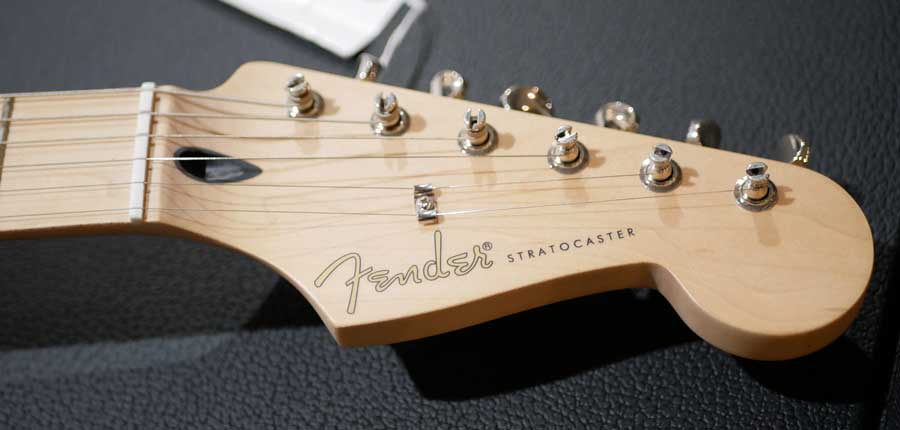 FENDER JIMMIE VAUGHAN STRATOCASTER Maple Olympic White FENDER JIMMIE VAUGHAN STRATOCASTER Maple Olympic White