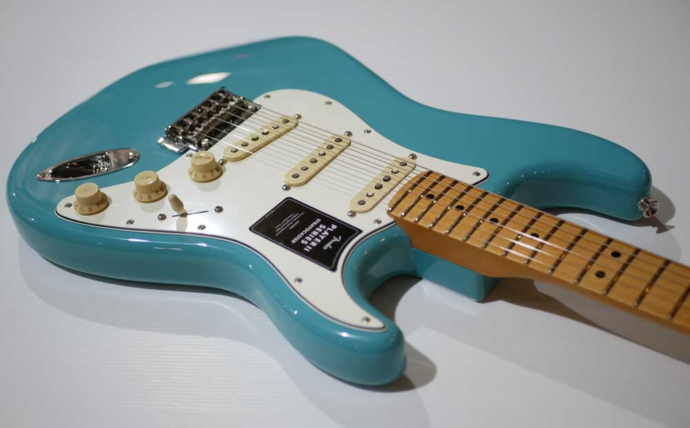 FENDER PLAYER II STRATOCASTER Maple Aquatone Blue