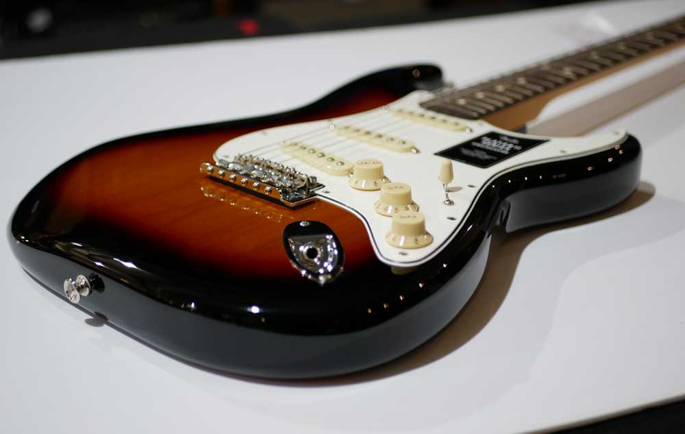 FENDER PLAYER II STRATOCASTER Rosewood 3 Tons Sunburst FENDER PLAYER II STRATOCASTER Rosewood 3 Tons Sunburst