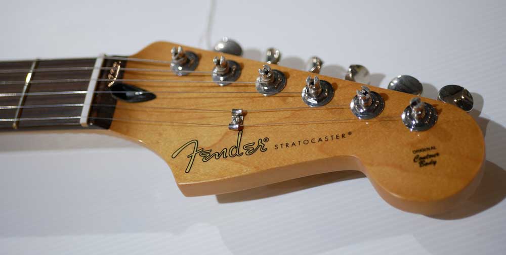 FENDER PLAYER II STRATOCASTER Rosewood 3 Tons Sunburst FENDER PLAYER II STRATOCASTER Rosewood 3 Tons Sunburst