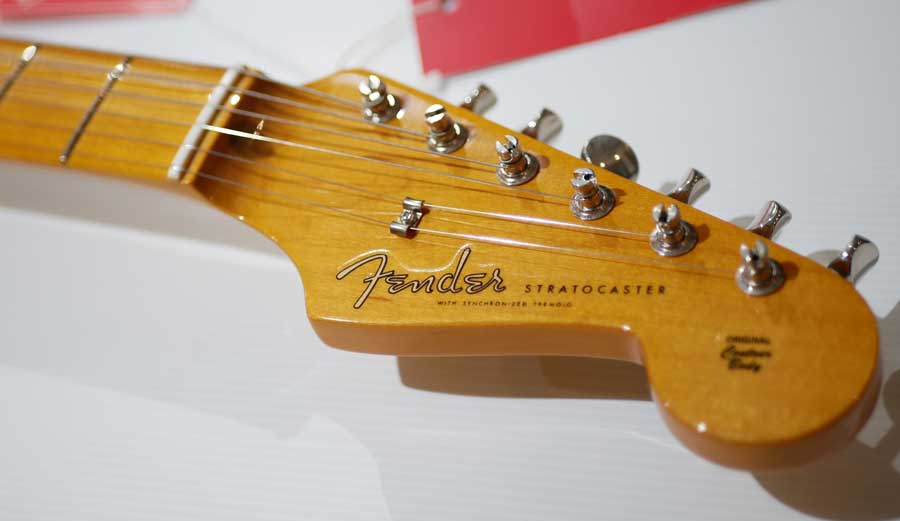 FENDER AMERICAN VINTAGE II 57 STRATOCASTER Sea Foam Green
