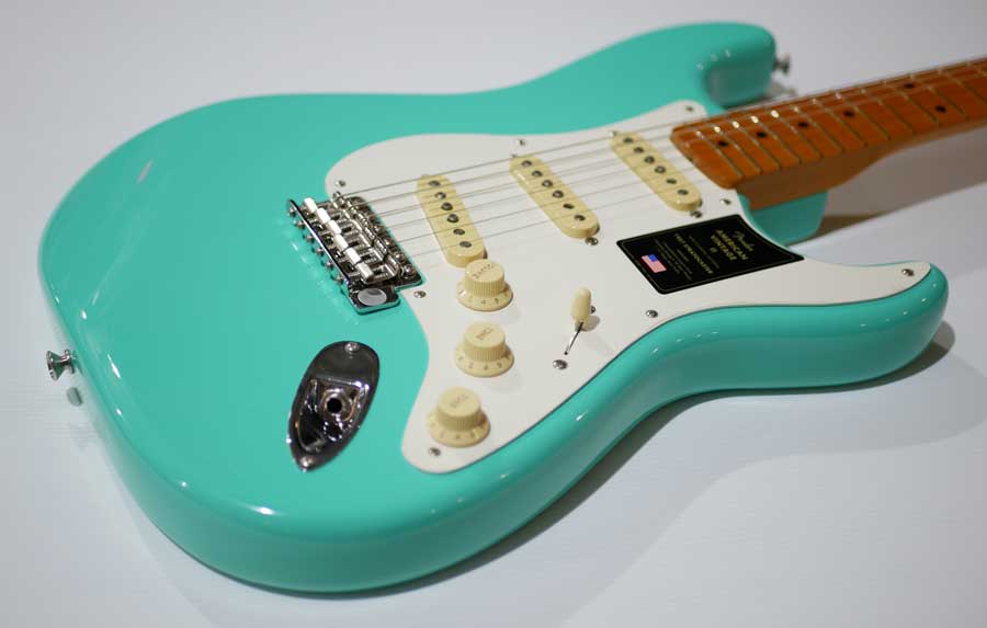 FENDER AMERICAN VINTAGE II 57 STRATOCASTER Sea Foam Green