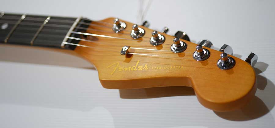 FENDER AMERICAN ULTRA II STRATOCASTER Ebony Texas Tea FENDER AMERICAN ULTRA II STRATOCASTER Ebony Texas Tea