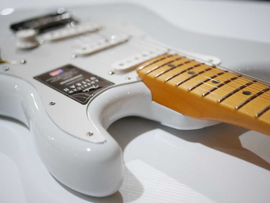 FENDER AMERICAN ULTRA II STRATOCASTER Maple Avalanche FENDER AMERICAN ULTRA II STRATOCASTER Maple Avalanche