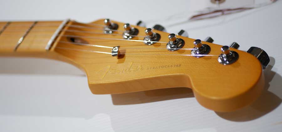 FENDER AMERICAN ULTRA II STRATOCASTER Maple Avalanche FENDER AMERICAN ULTRA II STRATOCASTER Maple Avalanche