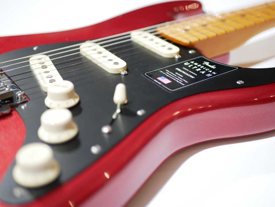FENDER AMERICAN ULTRA II STRATOCASTER Maple Sinister Red FENDER AMERICAN ULTRA II STRATOCASTER Maple Sinister Red