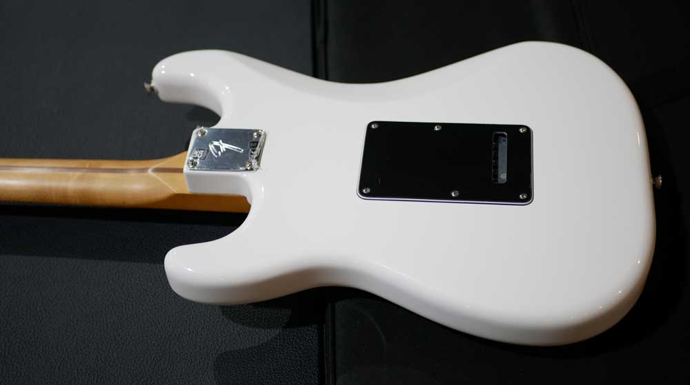 FENDER PLAYER II STRATOCASTER Maple Polar White FENDER PLAYER II STRATOCASTER Maple Polar White