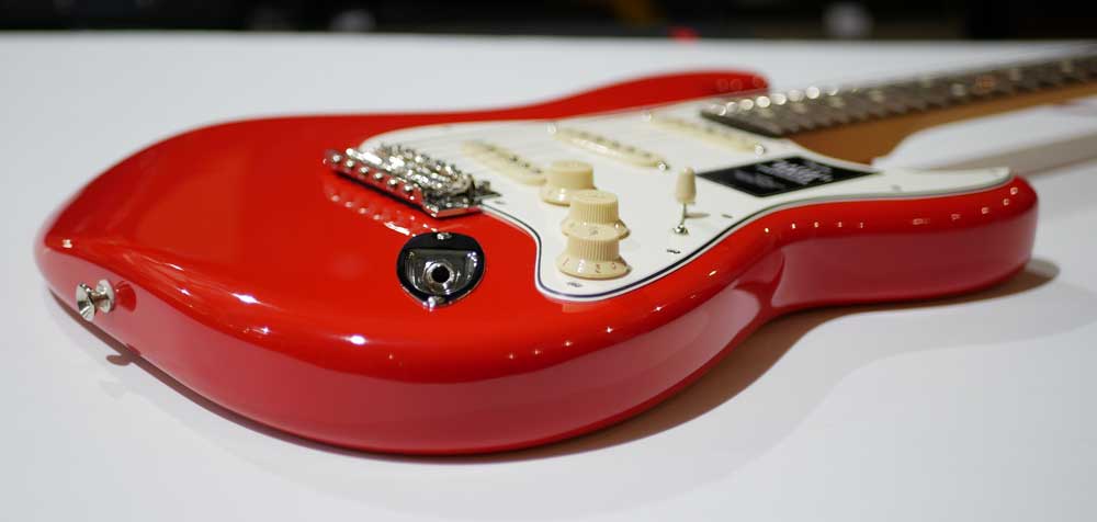 FENDER PLAYER II STRATOCASTER Rosewood Coral Red FENDER PLAYER II STRATOCASTER Rosewood Coral Red