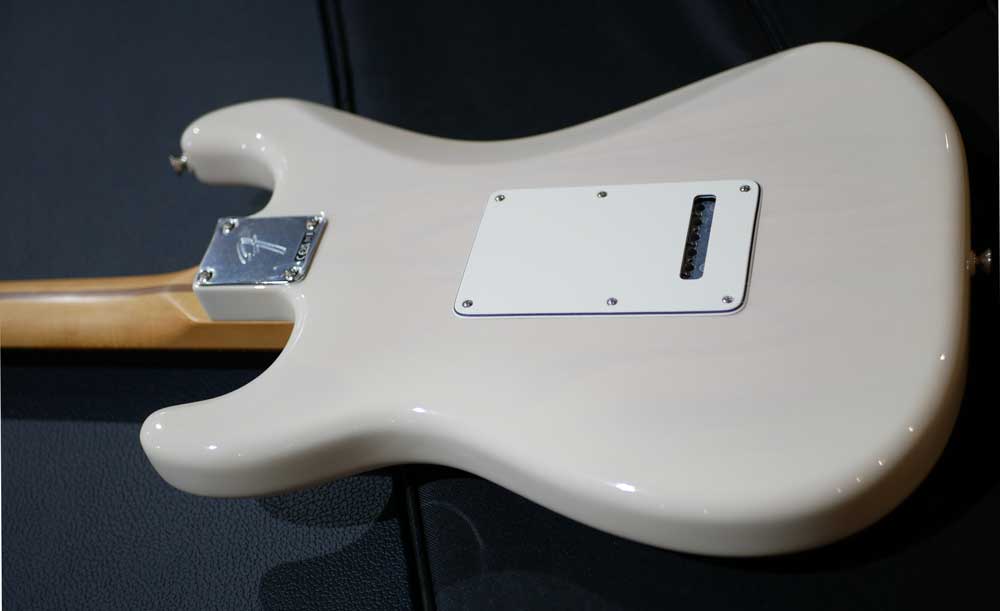 FENDER PLAYER II STRATOCASTER Rosewood White Blonde FENDER PLAYER II STRATOCASTER Rosewood White Blonde