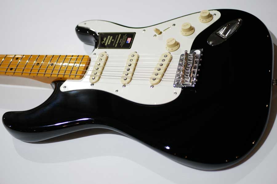 FENDER AMERICAN VINTAGE II 57 STRATOCASTER Maple Black