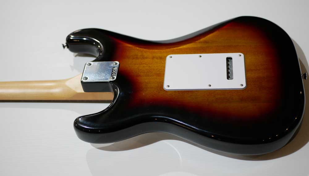 FENDER STANDARD STRATOCASTER LRL 3 Tons Sunburst FENDER STANDARD STRATOCASTER LRL 3 Tons Sunburst