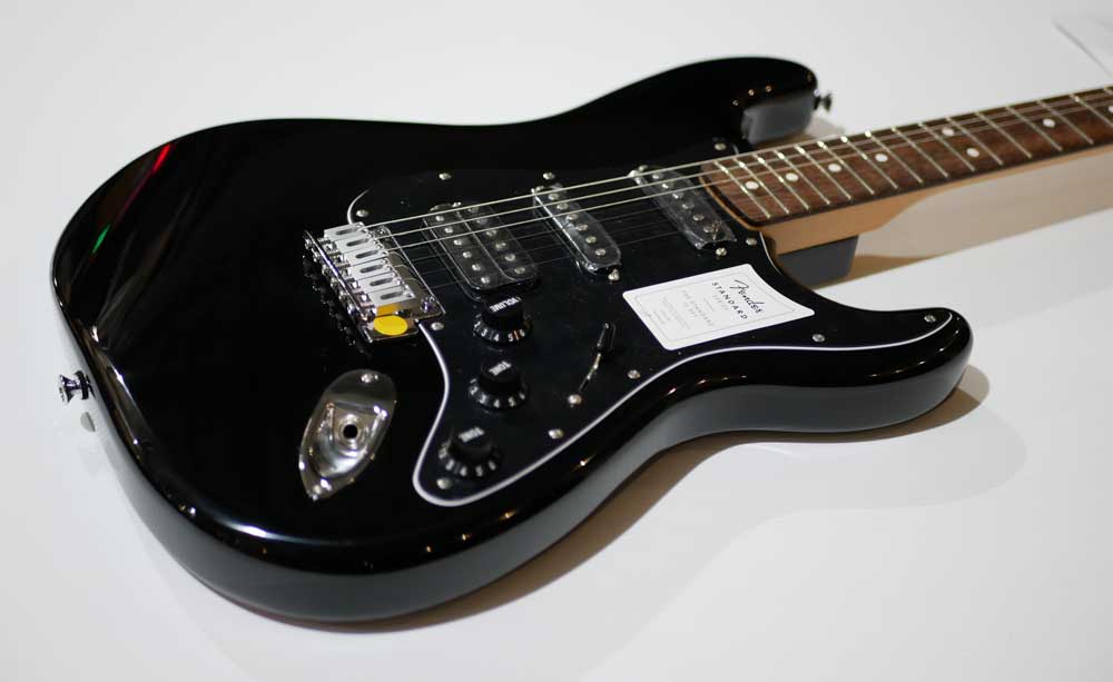 FENDER STANDARD STRATOCASTER HSS LRL Black