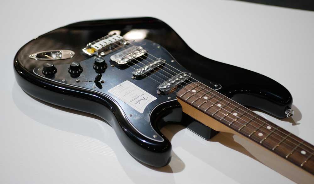 FENDER STANDARD STRATOCASTER HSS LRL Black