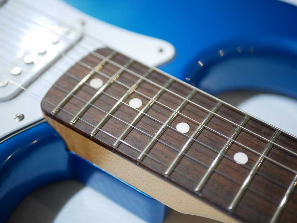 FENDER STANDARD STRATOCASTER LRL Aqua Marine Metallic FENDER STANDARD STRATOCASTER LRL Aqua Marine Metallic