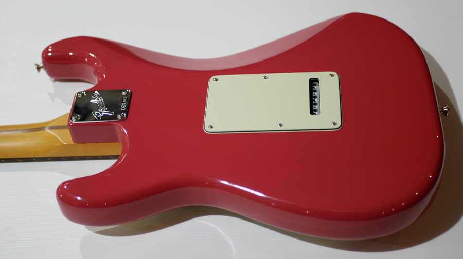 FENDER AMERICAN PROFESSIONAL CLASSIC STRATOCASTER Rosewood Faded Dakota Red FENDER AMERICAN PROFESSIONAL CLASSIC STRATOCASTER Rosewood Faded Dakota Red
