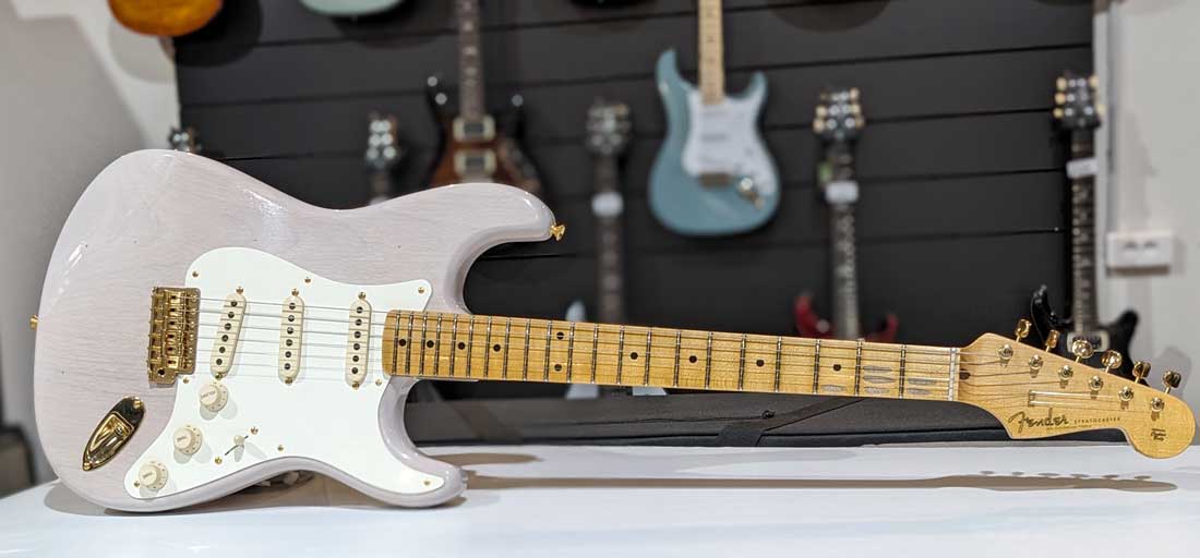 FENDER CUSTOM SHOP 56 STRATOCASTER White Blonde Journeyman Relic
