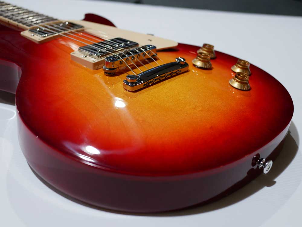 GIBSON LES PAUL STUDIO Cherry Sunburst